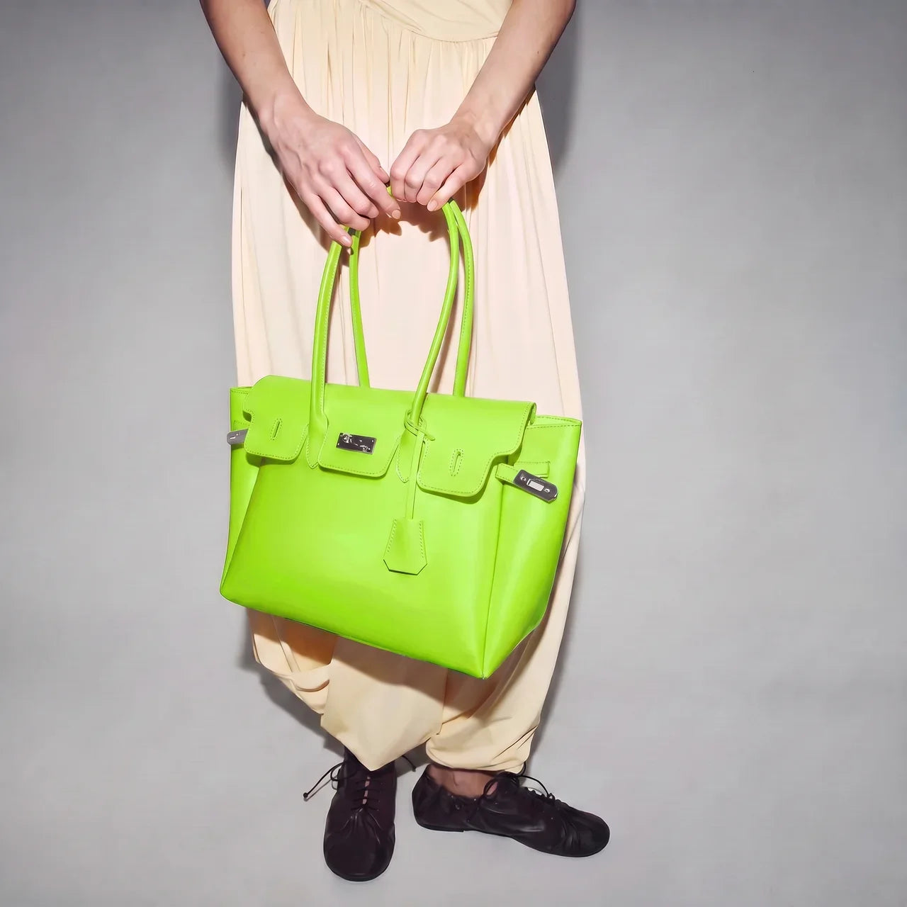 NOIRA | JELLY FIRKIN BAG